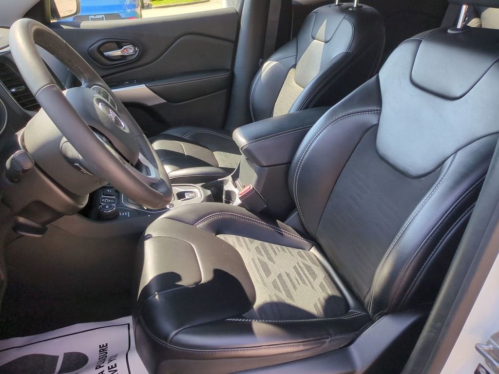 2022 Jeep Cherokee X 4x4