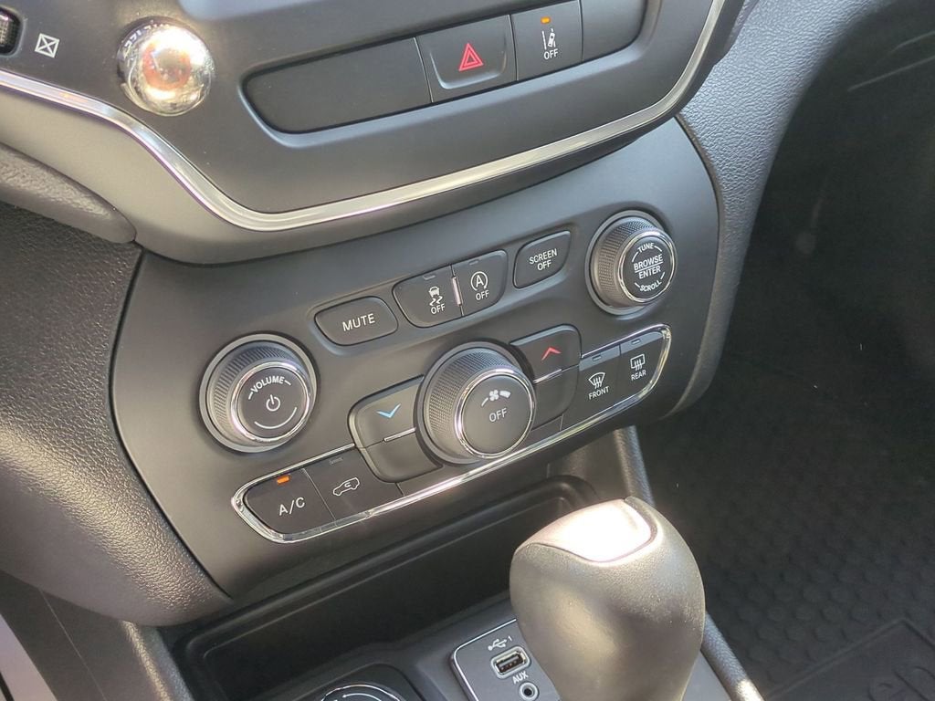 2022 Jeep Cherokee X 4x4