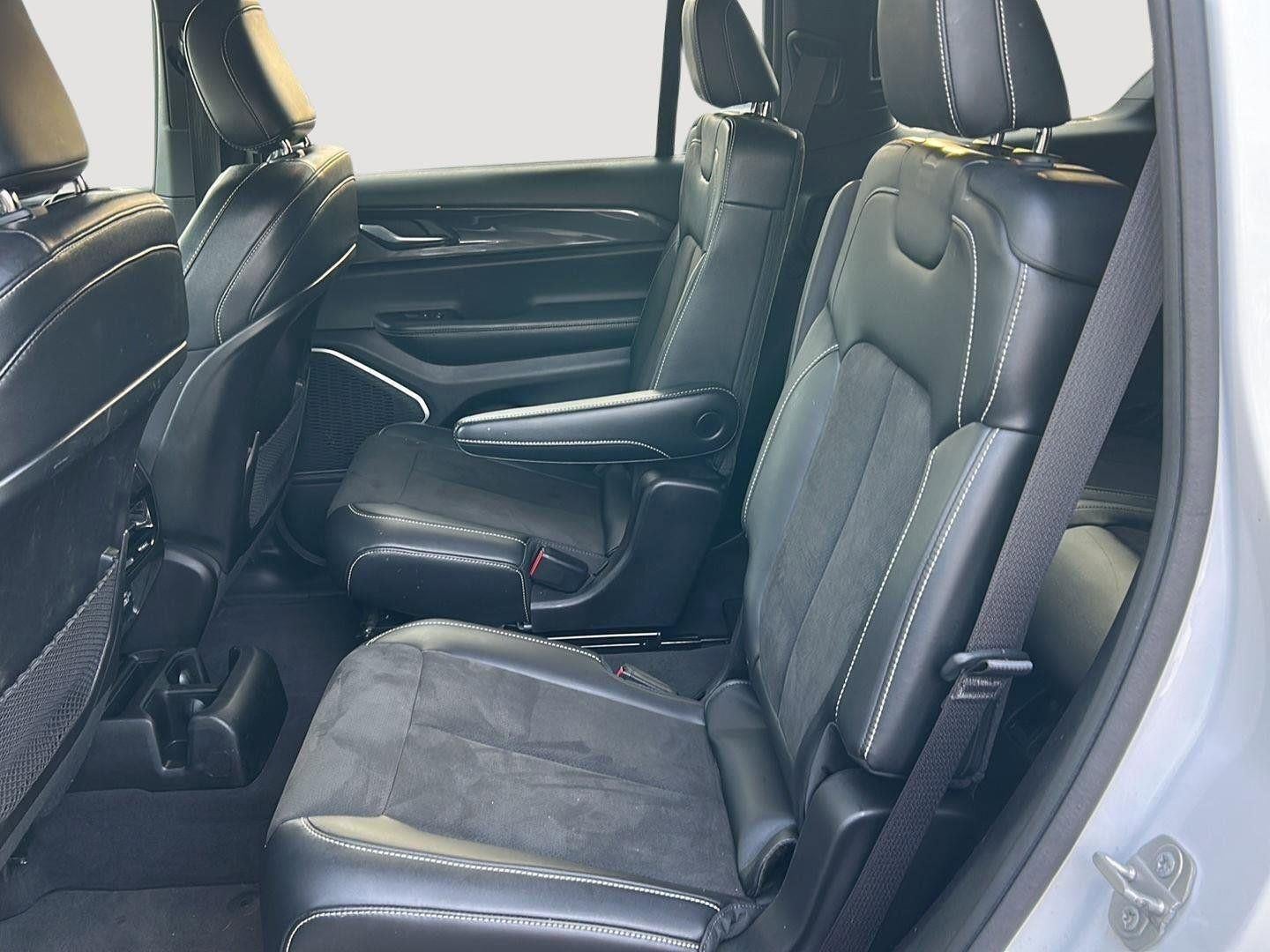 2021 Jeep Grand Cherokee L Altitude 4x4