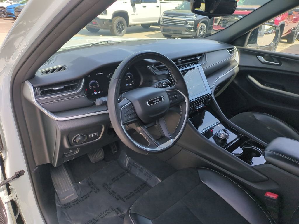 2023 Jeep Grand Cherokee L Altitude 4x4