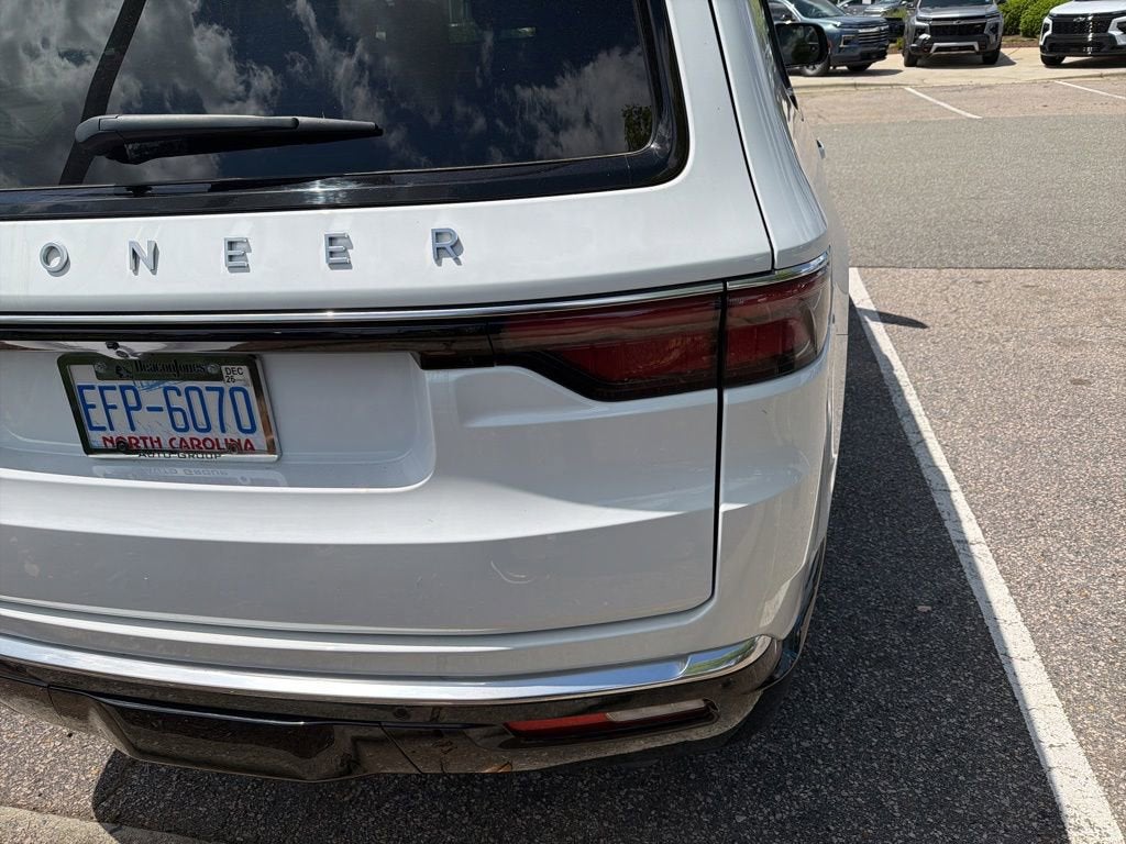 2024 Jeep Wagoneer Series I 4x2