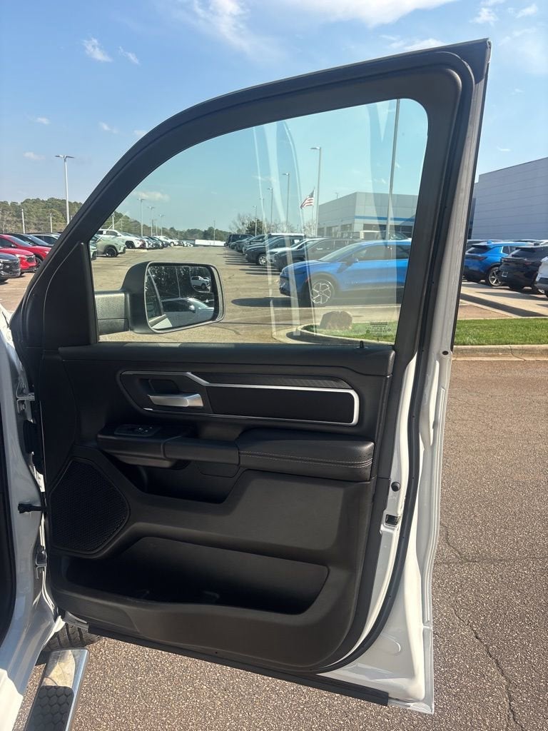 2025 RAM 1500 Big Horn Crew Cab 4x4 5'7" Box