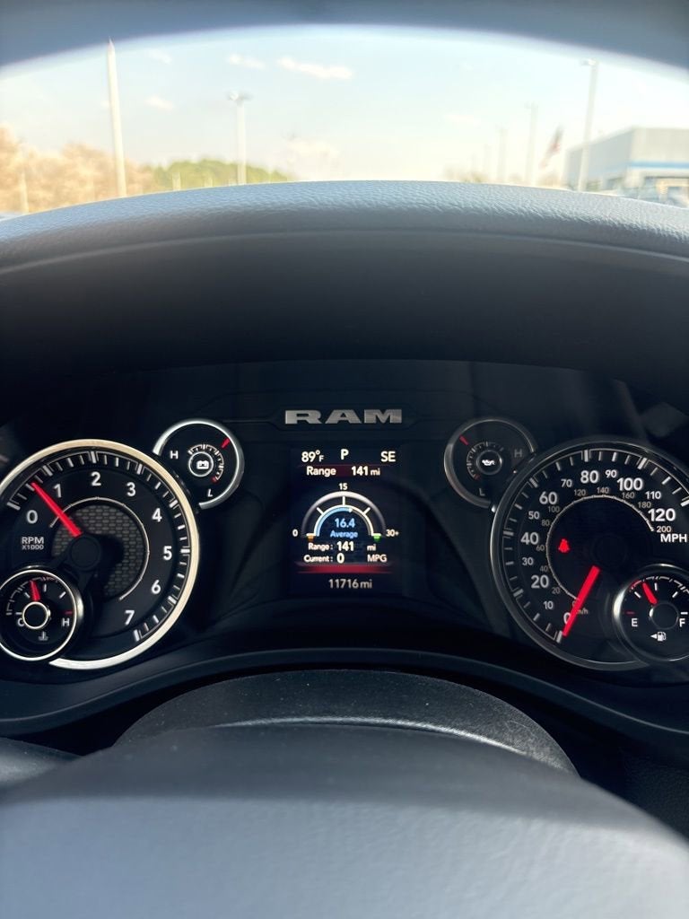 2025 RAM 1500 Big Horn Crew Cab 4x4 5'7" Box