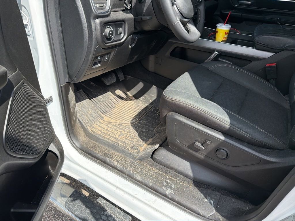 2025 RAM 1500 Big Horn Crew Cab 4x4 5'7" Box