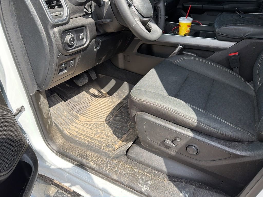 2025 RAM 1500 Big Horn Crew Cab 4x4 5'7" Box