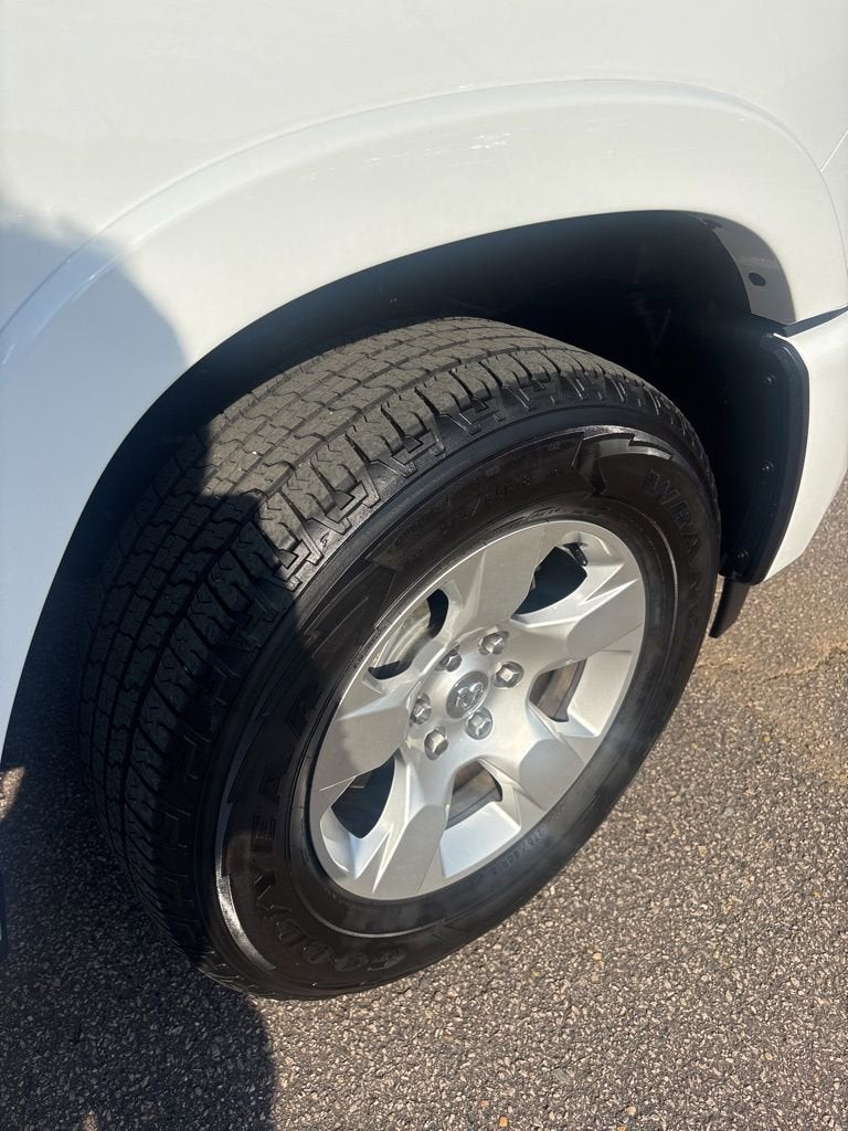 2025 RAM 1500 Big Horn Crew Cab 4x4 5'7" Box