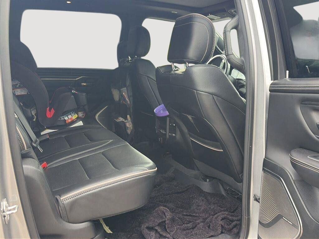 2021 RAM 1500 Limited Crew Cab 4x4 5'7" Box