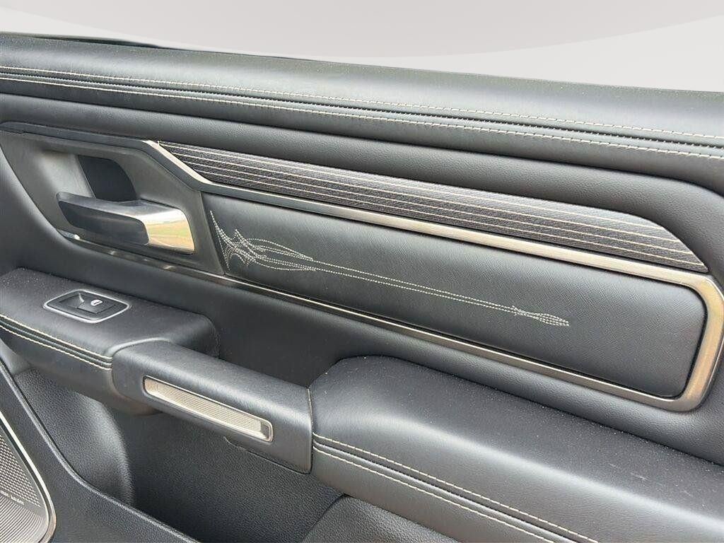 2021 RAM 1500 Limited Crew Cab 4x4 5'7" Box