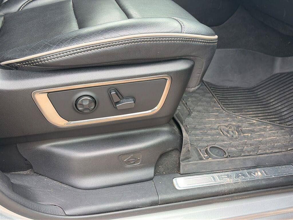 2021 RAM 1500 Limited Crew Cab 4x4 5'7" Box
