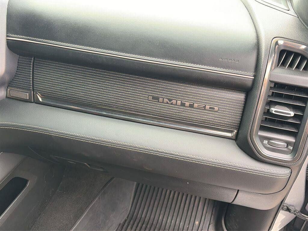 2021 RAM 1500 Limited Crew Cab 4x4 5'7" Box