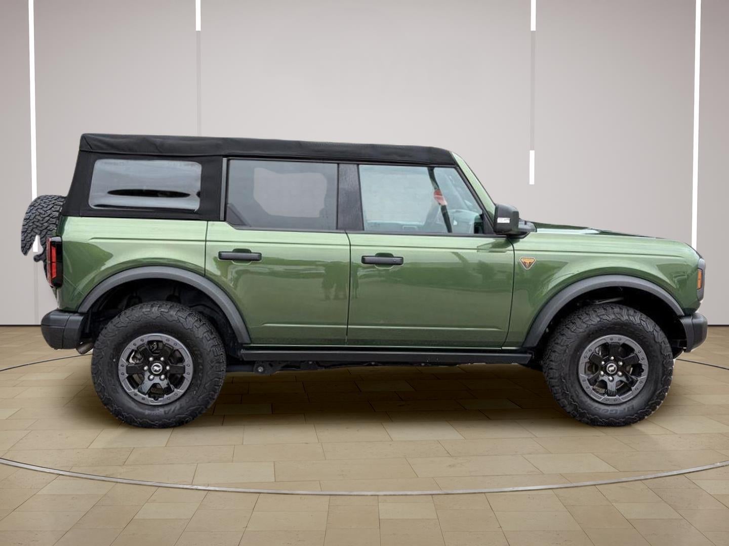 2023 Ford Bronco Base