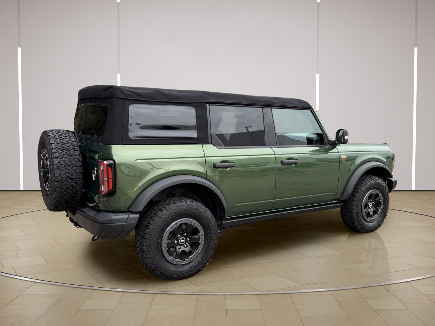 2023 Ford Bronco Base