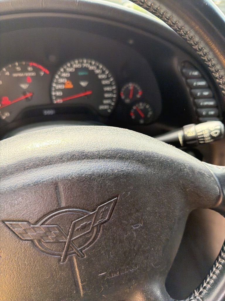 2004 Chevrolet Corvette 2dr Convertible