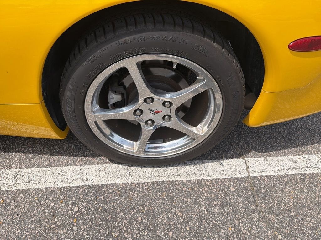 2004 Chevrolet Corvette 2dr Convertible