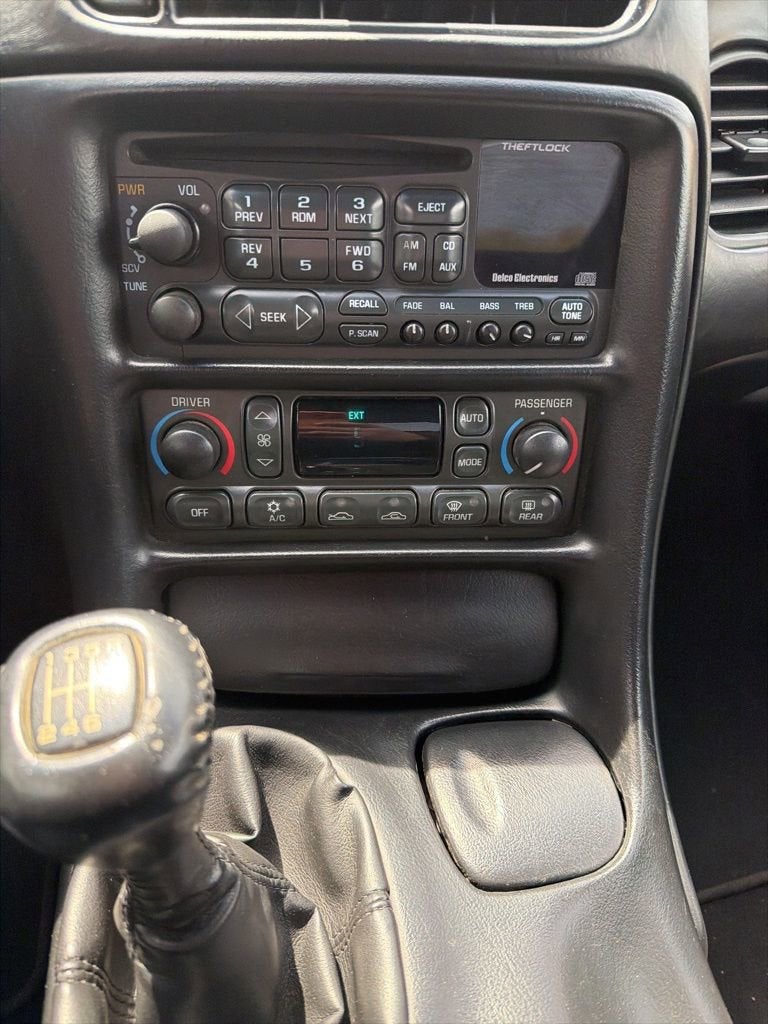 2004 Chevrolet Corvette 2dr Convertible