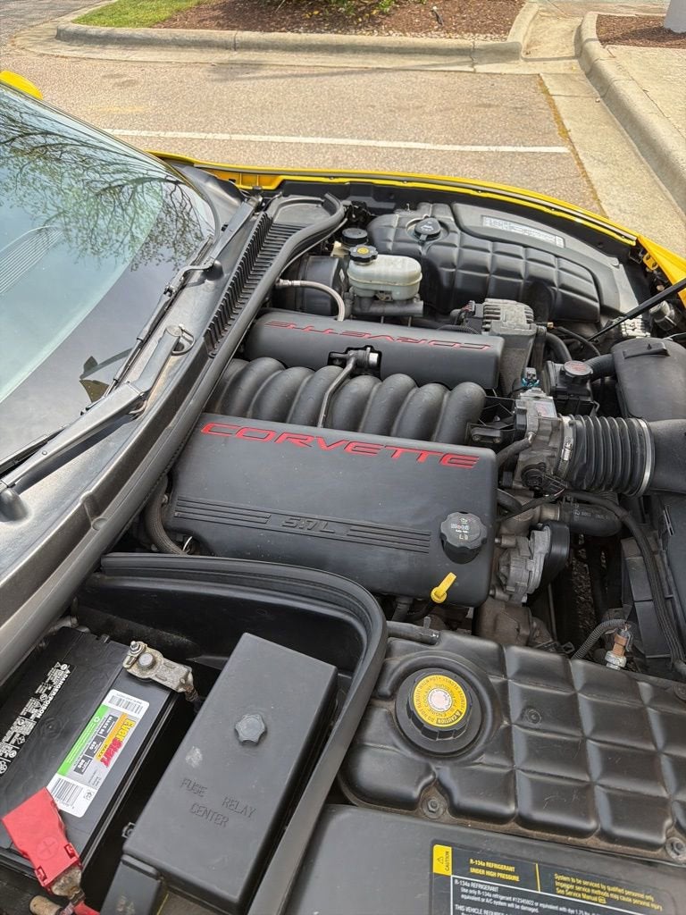 2004 Chevrolet Corvette 2dr Convertible