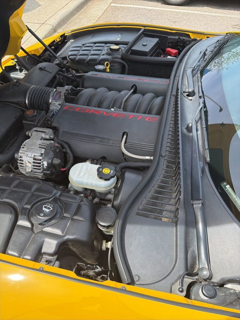 2004 Chevrolet Corvette 2dr Convertible