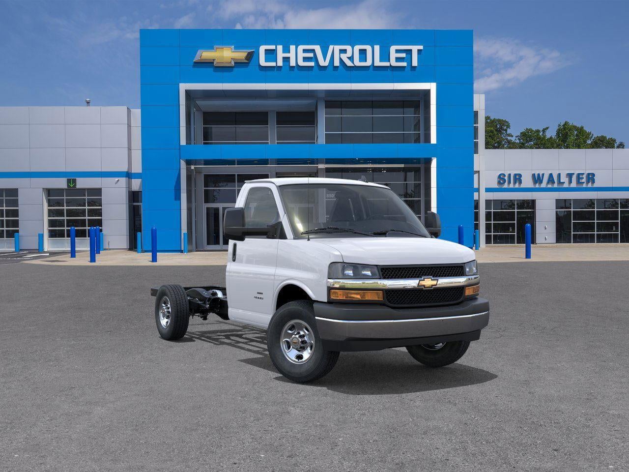 2025 Chevrolet Express Cutaway 3500 1WT