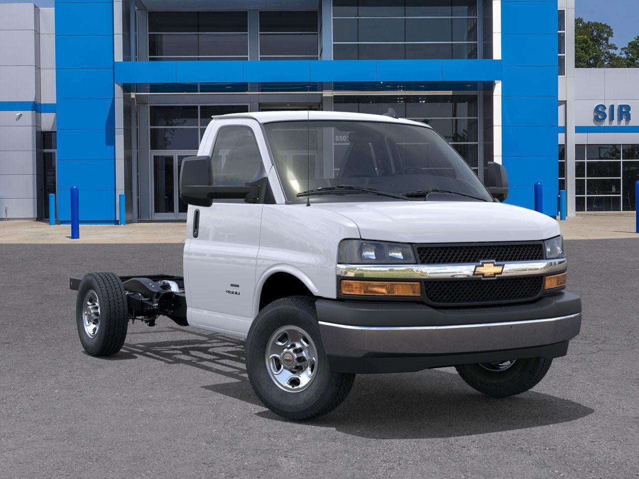 2025 Chevrolet Express Cutaway 3500 1WT