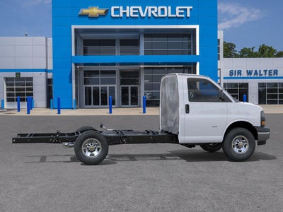 2026 Chevrolet Express Cutaway 3500 1WT
