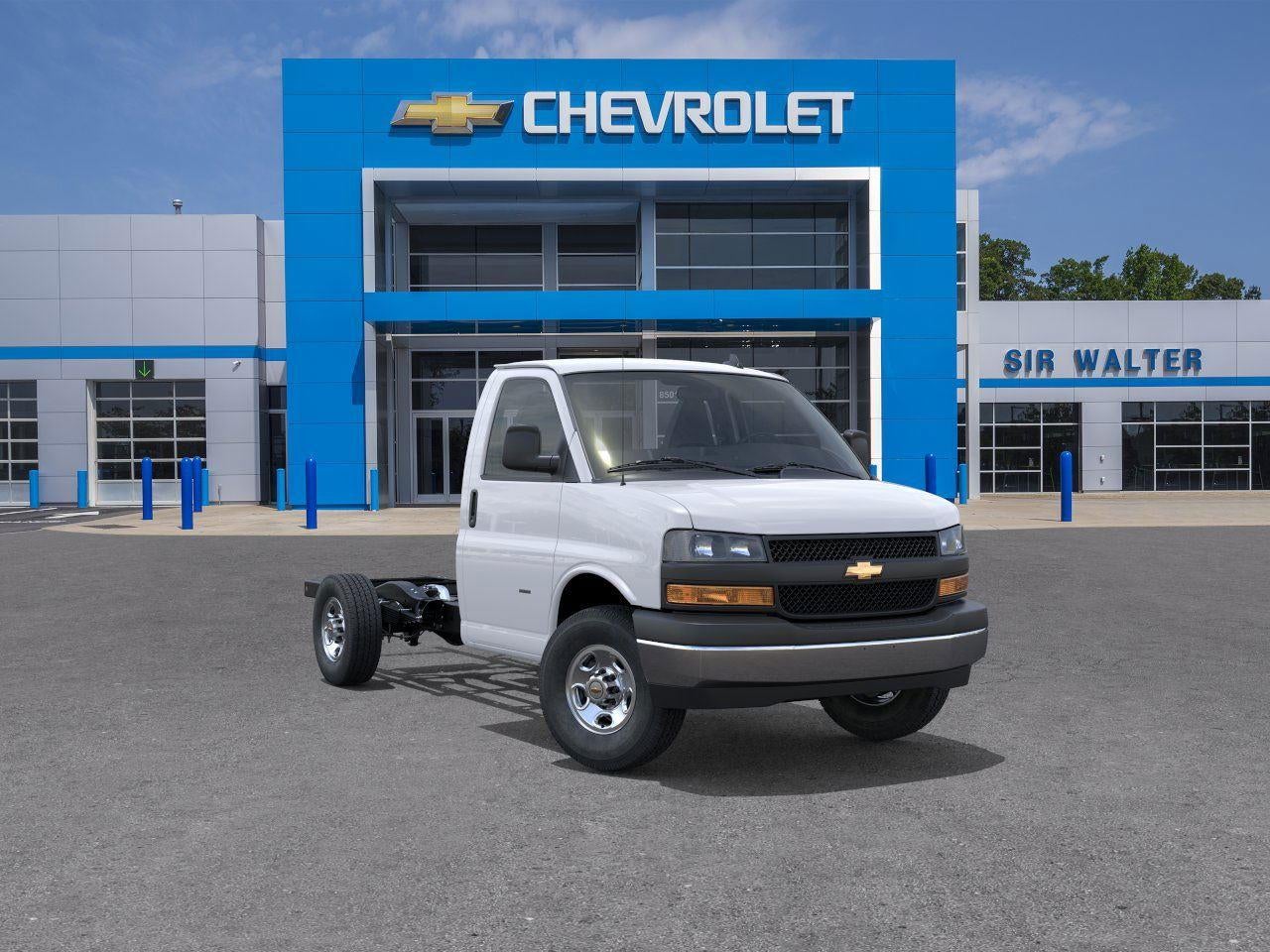 2025 Chevrolet Express Cutaway 3500 1WT