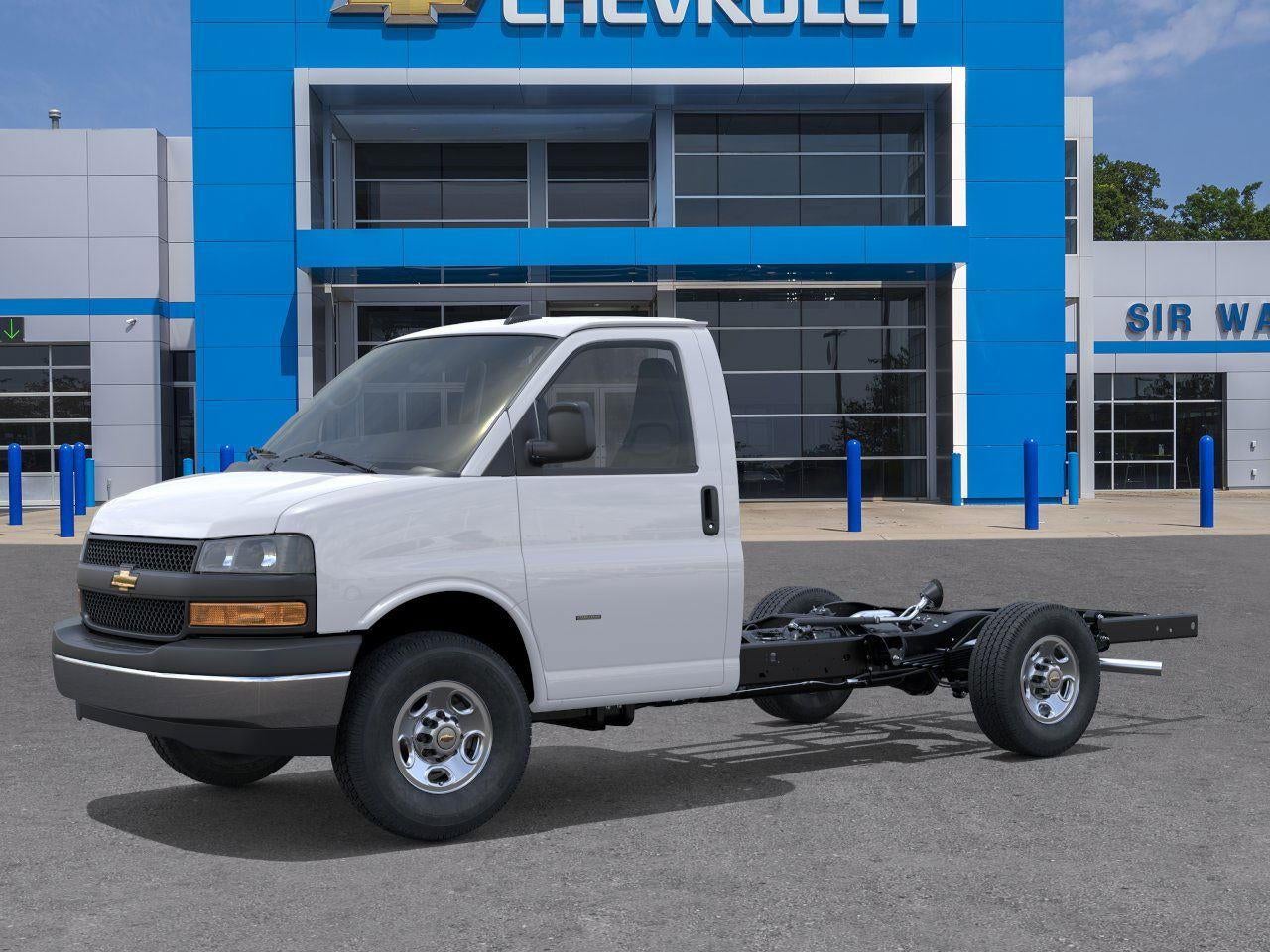 2025 Chevrolet Express Cutaway 3500 1WT