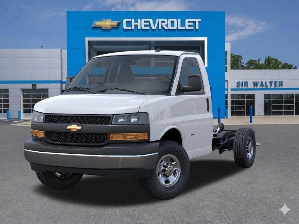 2026 Chevrolet Express Cutaway 3500 1WT