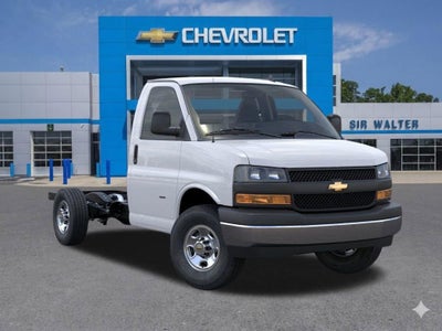 2026 Chevrolet Express Cutaway 3500 1WT