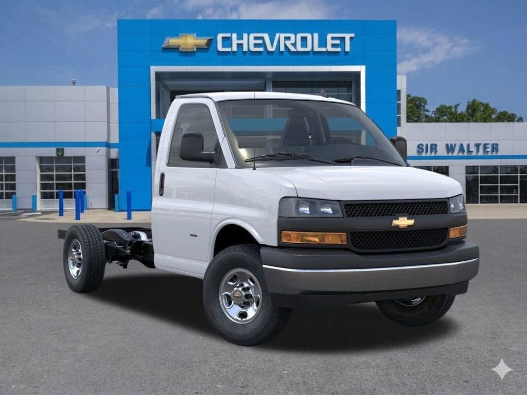 2026 Chevrolet Express Cutaway 3500 1WT