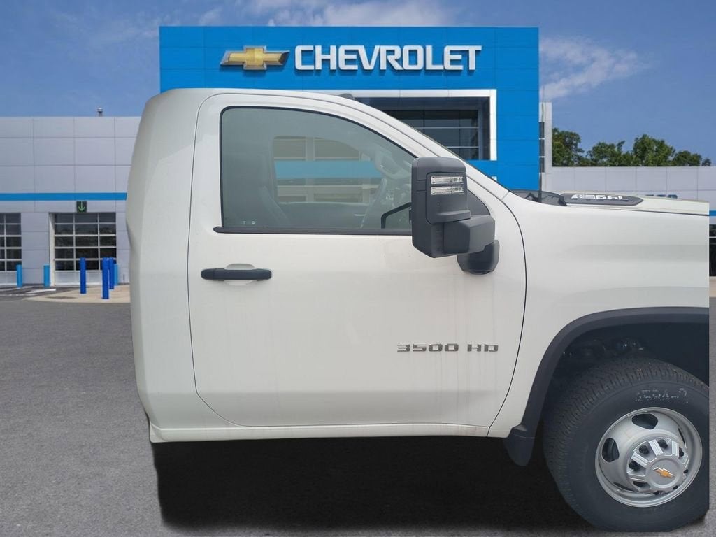 2025 Chevrolet Silverado 3500 HD Chassis Cab Work Truck