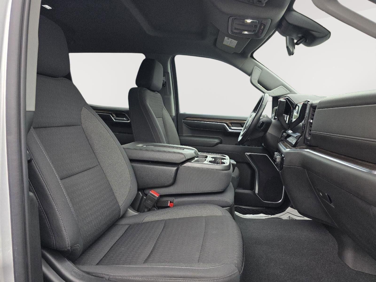 2022 Chevrolet Silverado 1500 LT (2FL)