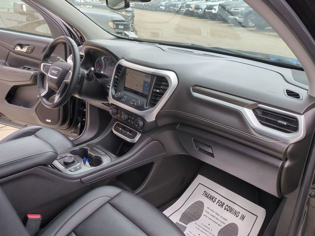 2023 GMC Acadia SLT