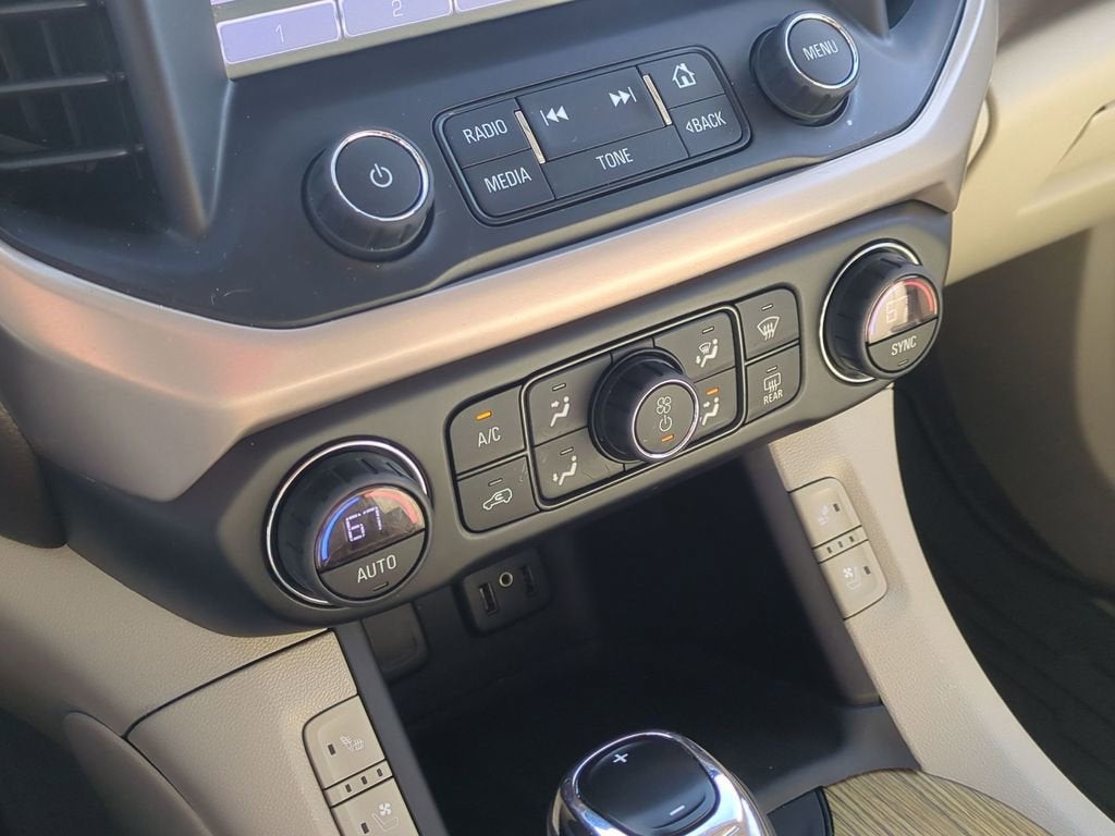 2017 GMC Acadia Denali