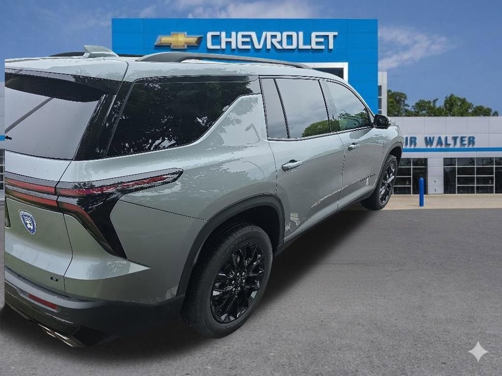 2024 Chevrolet Traverse LT