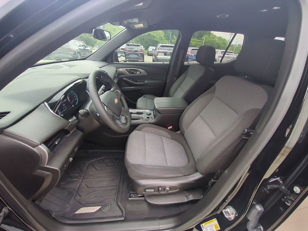 2024 Chevrolet Traverse Limited LT Cloth