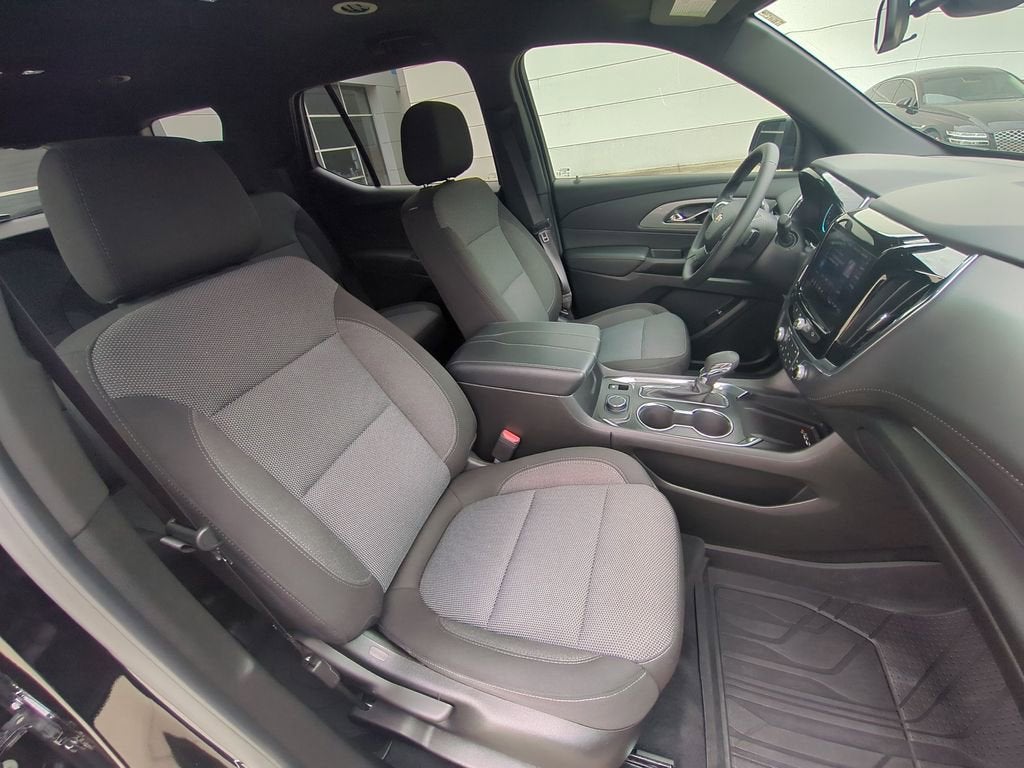 2024 Chevrolet Traverse Limited LT Cloth