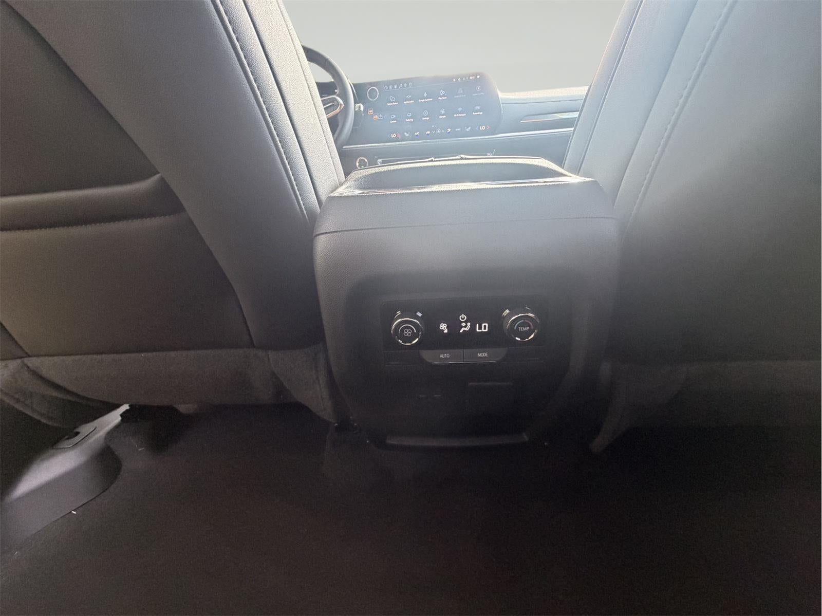 2027 Chevrolet Traverse Z71 - Photo 21