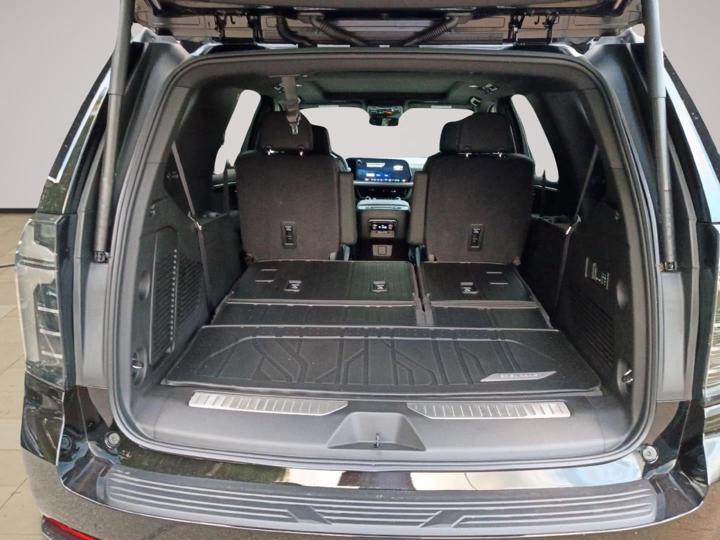 2027 Chevrolet Tahoe RST