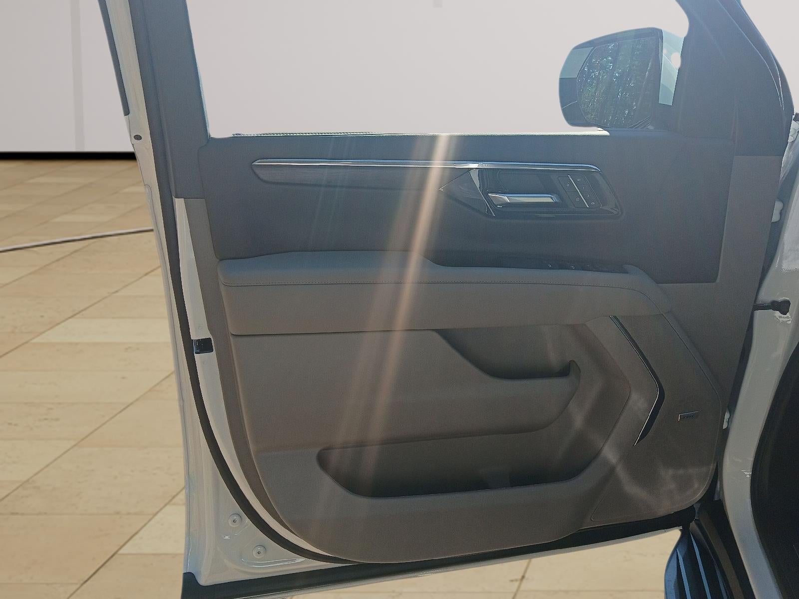 2027 Chevrolet Suburban LT