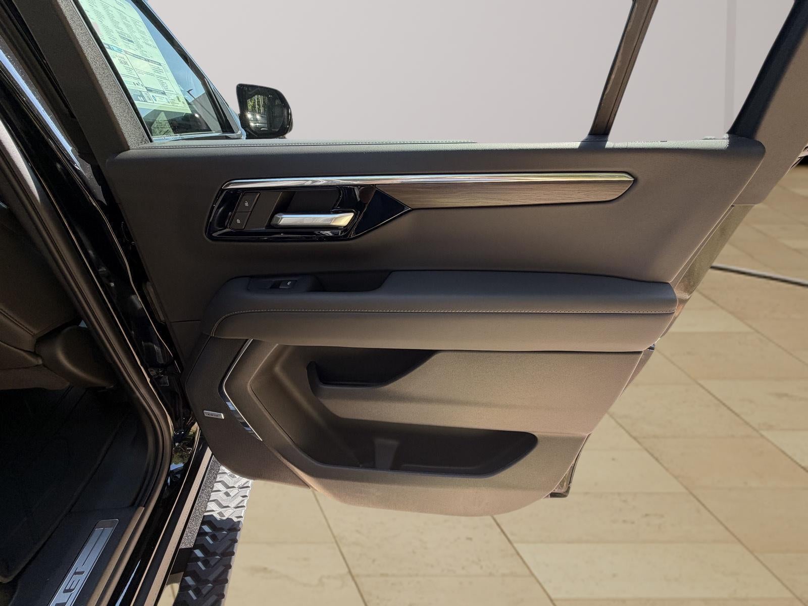 2027 Chevrolet Suburban Z71