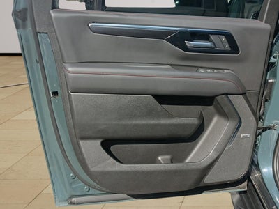 2025 Chevrolet Suburban RST