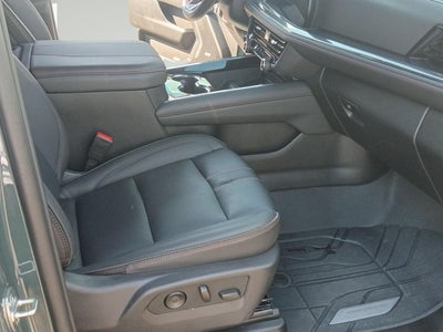 2025 Chevrolet Suburban RST