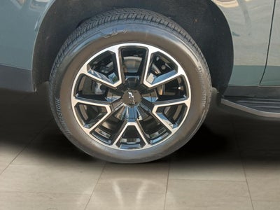 2025 Chevrolet Suburban RST