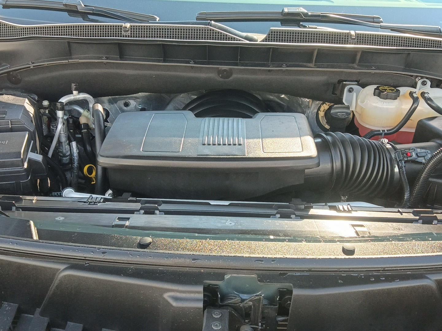 2025 Chevrolet Suburban RST