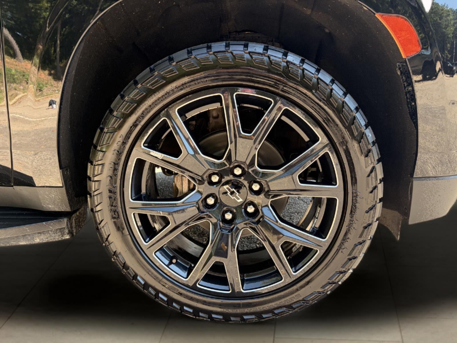 2023 Chevrolet Suburban LS