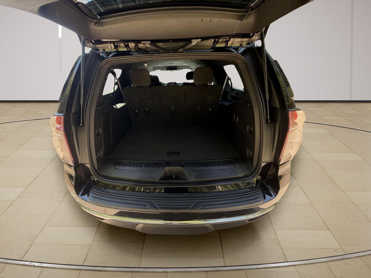 2023 Chevrolet Suburban LS