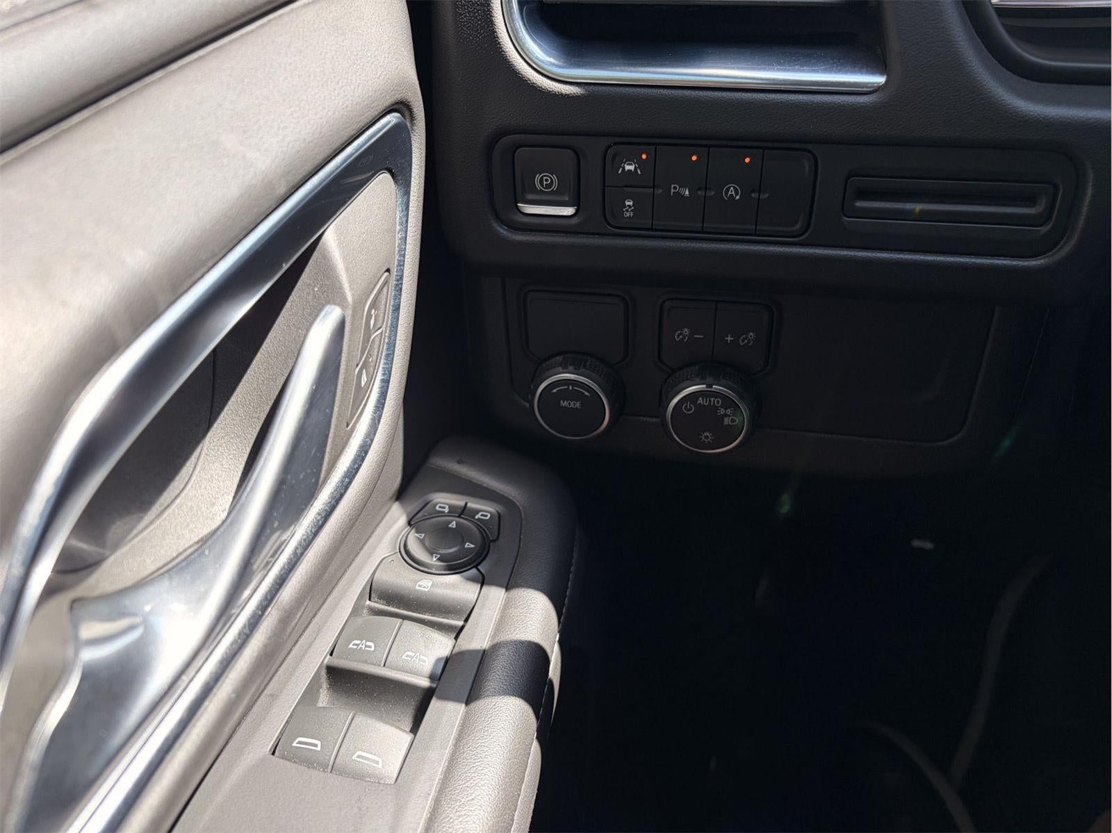 2023 Chevrolet Suburban LS