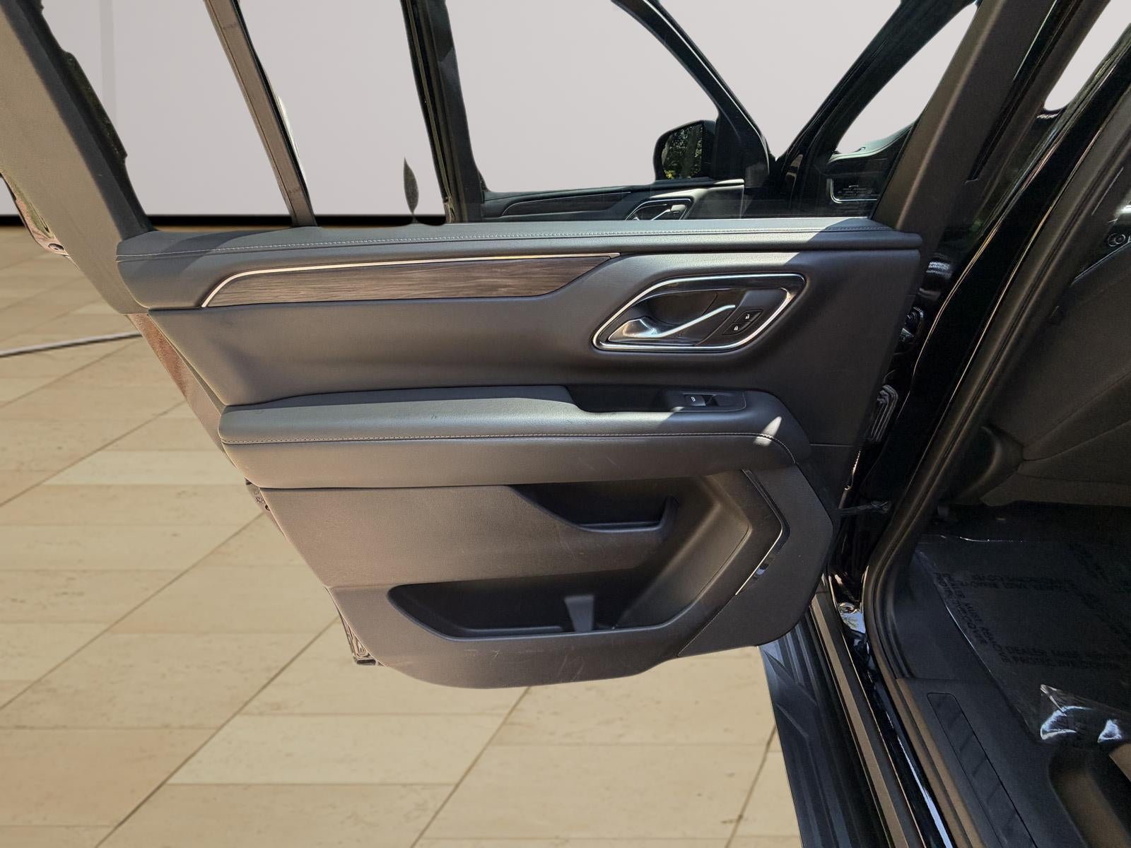 2023 Chevrolet Suburban LS