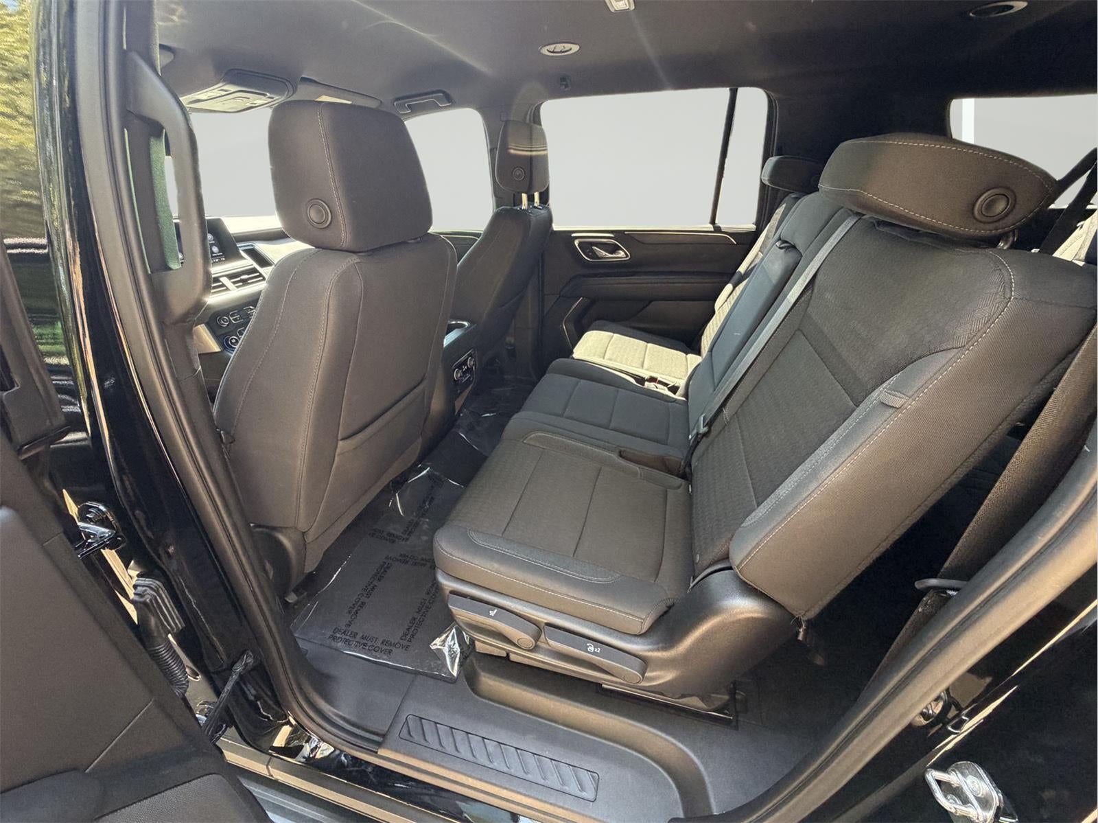2023 Chevrolet Suburban LS