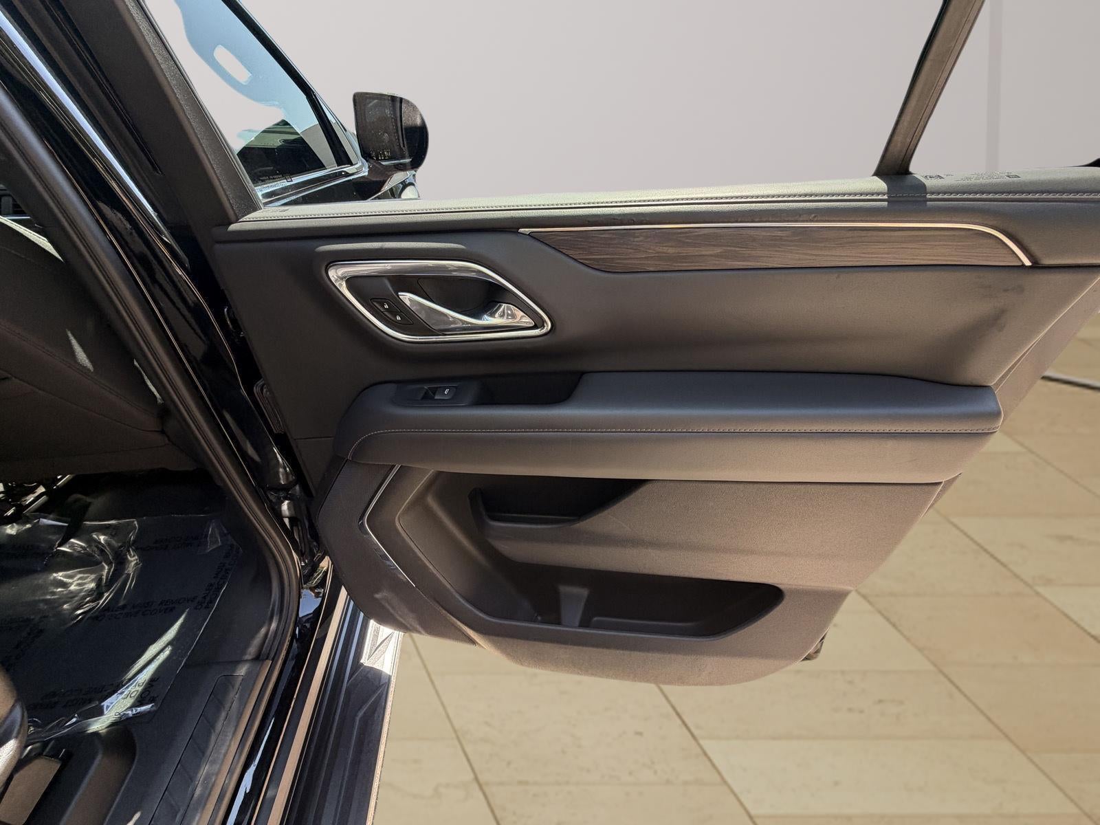 2023 Chevrolet Suburban LS